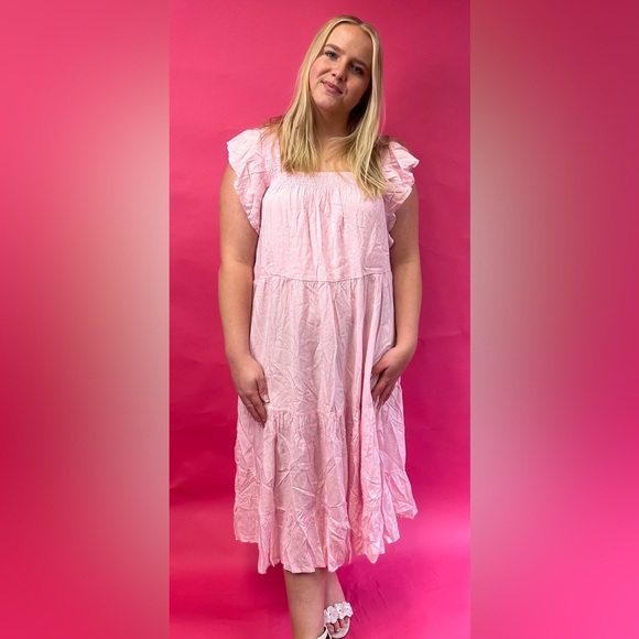 NEW! Petal & Pup Kacper Dress in Pink Tiered Relaxed Fit On/Off Shoulder Midi - Picture 3 of 17